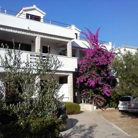 Apartment Bugenvila1 Rogoznica (Sibenik-Knin)