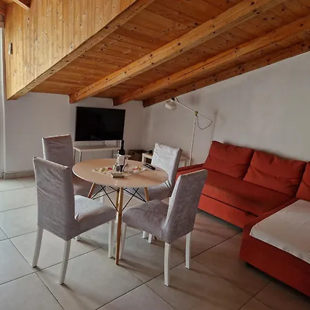 Bugenvila1 Rogoznica (Sibenik-Knin)