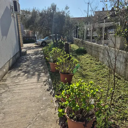 Bugenvila1 Apartment
