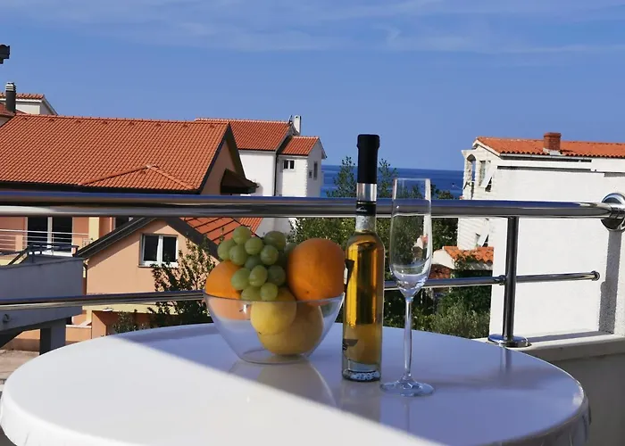 Bugenvila1 Rogoznica (Sibenik-Knin)